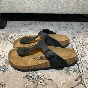 Birkenstock Gizeh Black Sandal thumbnail 6