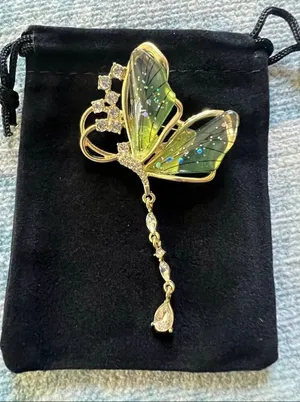 Green Glitter Resin Rhinestone Gold Tone Butterfly Brooch Pin thumbnail 1