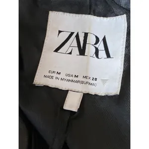 Zara Womens Black Faux Vegan Leather Long Sleeve Button Blazer Coat Jacket Sz M thumbnail 3