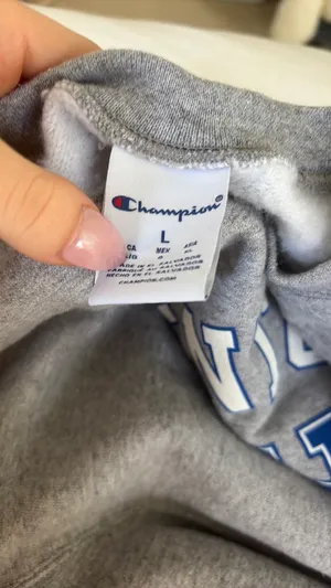 University of Kentucky Champion Crewneck thumbnail 4