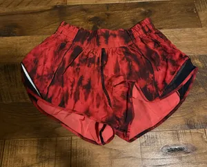 Lululemon Shorts Hot Hot thumbnail 1