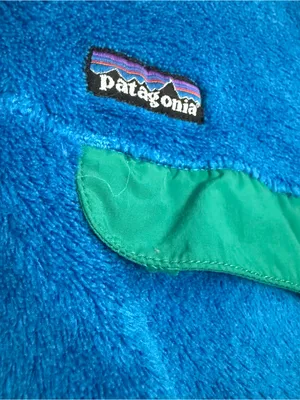 Patagonia Blue Fleece Pullover with Green Pocket Accent thumbnail 2