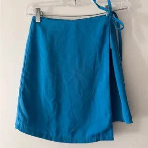 Superdown Revolve Jasper Wrap Skirt Aqua‎ Blue thumbnail 2
