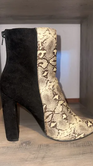 Snakeskin boots Multiple Size 8.5 thumbnail 2