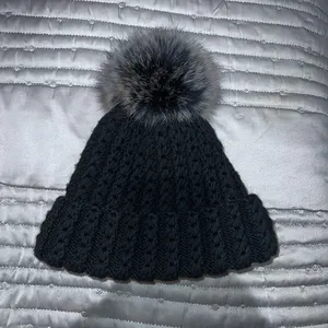 🌟 🧶 Handmade Unisex Black Knitted Beanie Winter Hat thumbnail 4