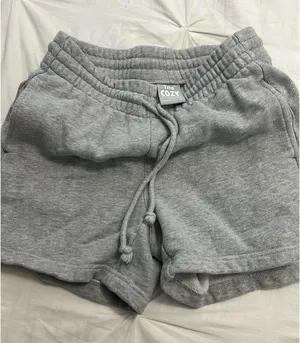 Aritzia Cozy Fleece Shorts TNA  thumbnail 2