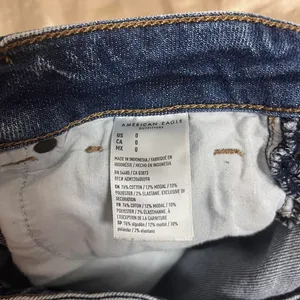 American Eagle ੈ✩‧₊˚  blue denim high waisted shorts thumbnail 3