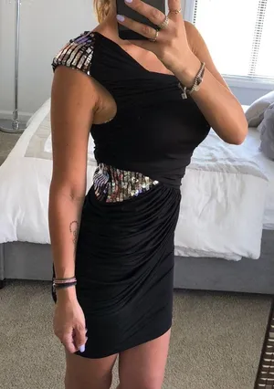 Windsor Off the shoulder sequins black dress thumbnail 3