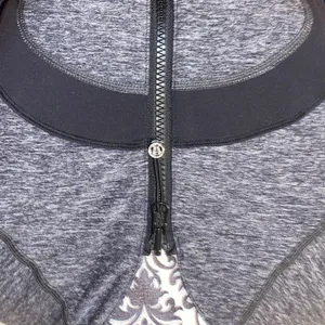 Lululemon Athletica Reversible Find Your Bliss Jacket Size 6 thumbnail 5