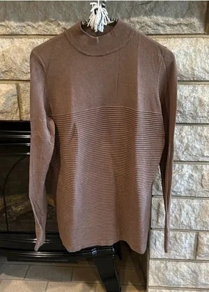 Metric Ribbed Knit Taupe Mock Neck Sweater Medium thumbnail 1