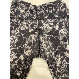Gymshark Kaleidoscope Marble Tie Dye Oil Slick Leggings, Size Small thumbnail 3