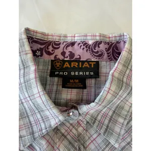 Ariat Pro Series Plaid Western Pearl Snap Shirt Medium Yoke‎ Pink Grey Shimmer thumbnail 4
