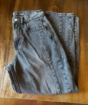 Old Navy Barrel Jeans thumbnail 1