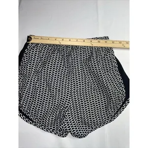 Nike Dri-Fit Running Athletic Women's Black‎ White Shorts Size XS thumbnail 4