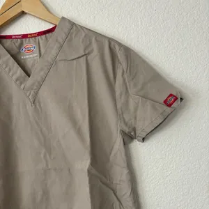 Dickies Scrub Top Size XS thumbnail 3