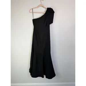 Petal & Pup Charmed One Shoulder Midi Dress Black Size Large thumbnail 6