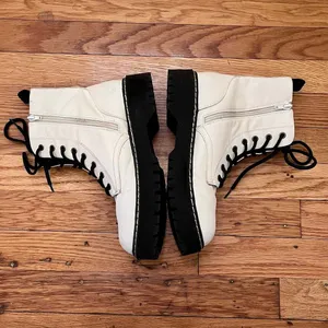 Sincerely Jules Harley White Combat Boots Leather Zipper Lace Up Size 8M thumbnail 3