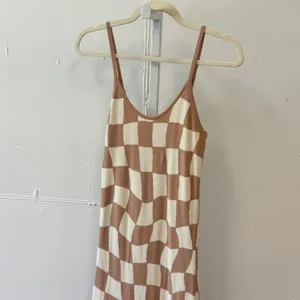 Peppermayo Wavy Checkerboard Knit Midi Dress Tan Cream S/M Sleeveless Bodycon thumbnail 3