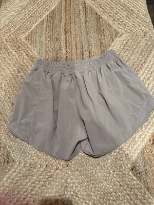 Lululemon Hotty Hot High-Rise 4" Shorts thumbnail 2