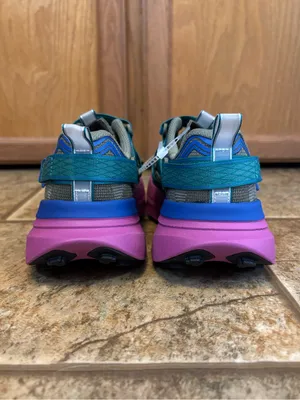 NWOT Teva women’s Aventrail Trail-Running Shoes sz 6 thumbnail 3