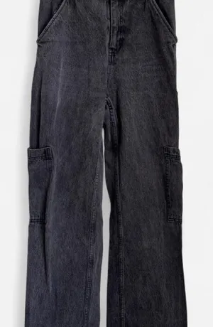 H&M Washed Black High Waisted Cargo Jeans Sz 2 thumbnail 1