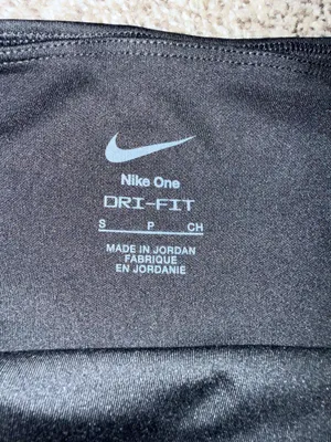 Nike Women's Dri-Fit One High-Rise 8-Inch Training Biker Shorts thumbnail 3