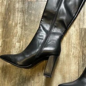 Wild Pair Black Boots Size 9 thumbnail 5