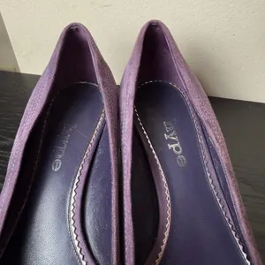 Hype Sarafina Purple Suede Kitten Heels Pointed Toe Embellished Pumps Womens 8M thumbnail 14