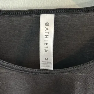 Athleta Long Sleeve Cropped Workout Top thumbnail 2