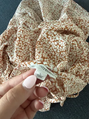 Orange and White Blouse with V thumbnail 3