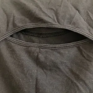 ✨Lululemon Cut Back Crop Black Sz Small Tank Top✨ thumbnail 9