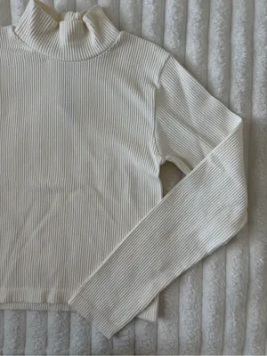 Zara Cream Ribbed Mock Neck Long Sleeve Top thumbnail 3