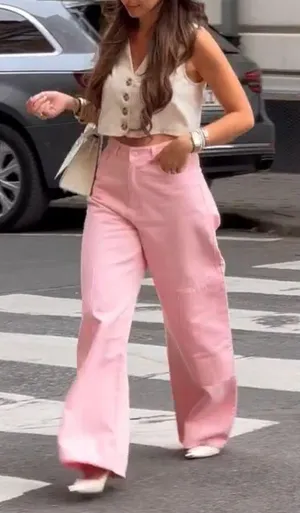Pretty Little Thing Cropped Vest thumbnail 1