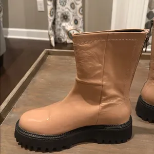 Seychelles Patent Leather Lug Sole Boots Tan Size 8‎ NIB Modern Neutral thumbnail 6
