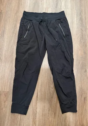 Athleta Trekkie North Jogger Black Ripstop Hiking Pants Womens 6P Petite 4212 thumbnail 1