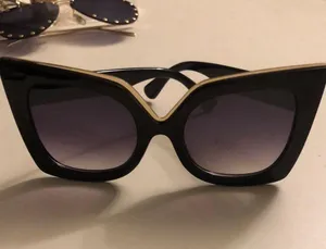 Oversized Cat Eye Sunnies Black thumbnail 1