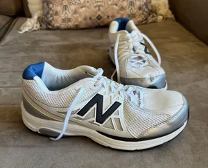 New Balance Tennis Shoes thumbnail 1