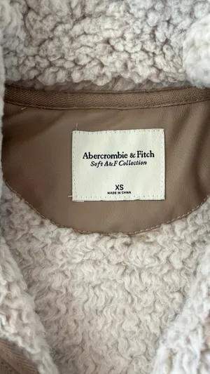 Abercrombie Vest thumbnail 2