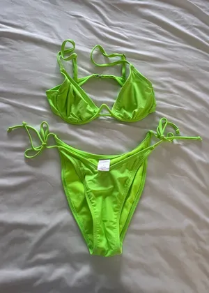 Target Bikini thumbnail 1