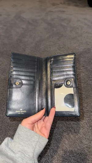 Kate Spade Wallet thumbnail 3