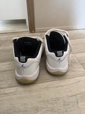 Jordan 11 Retro Low 'Legend Blue' thumbnail 6