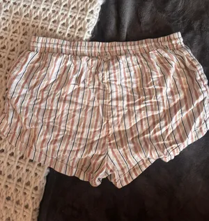 Patterned Shorts thumbnail 2
