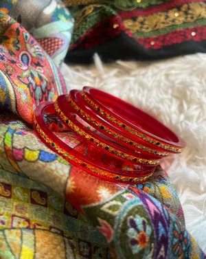 Red Bracelets / Bangles Set thumbnail 3