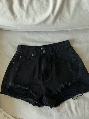 Pretty Little Thing Black High Waists Distressed Denim Shorts thumbnail 5