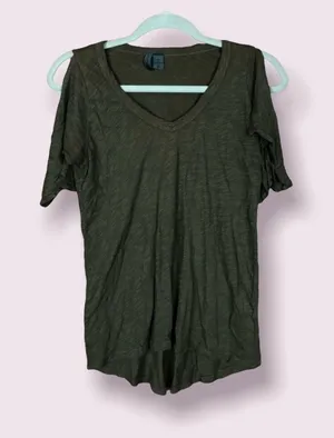 Anthropologie‎ left of center top thumbnail 1