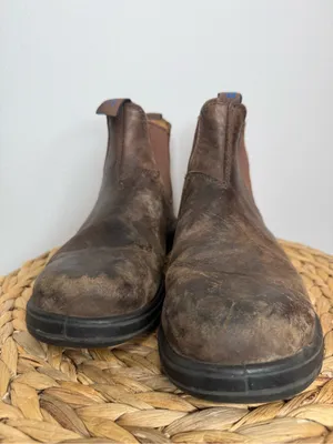 AS IS Blundstone Boot 584 Chelsea Boots Rustic Brown Leather PLAY No Insoles thumbnail 2