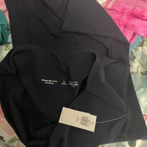 Old Navy NWT Extra High-Waisted PowerChill Wide-Leg Pants for Women in Navy. Size Small thumbnail 4