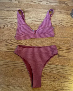 Swimsuits Size M thumbnail 1