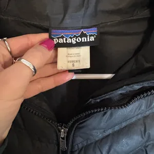 Patagonia Down With It Parka Black Size Small thumbnail 3