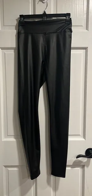 Aerie Offline Real Luxe Faux Leather Hi Rise Leggings in Black Size Medium thumbnail 1